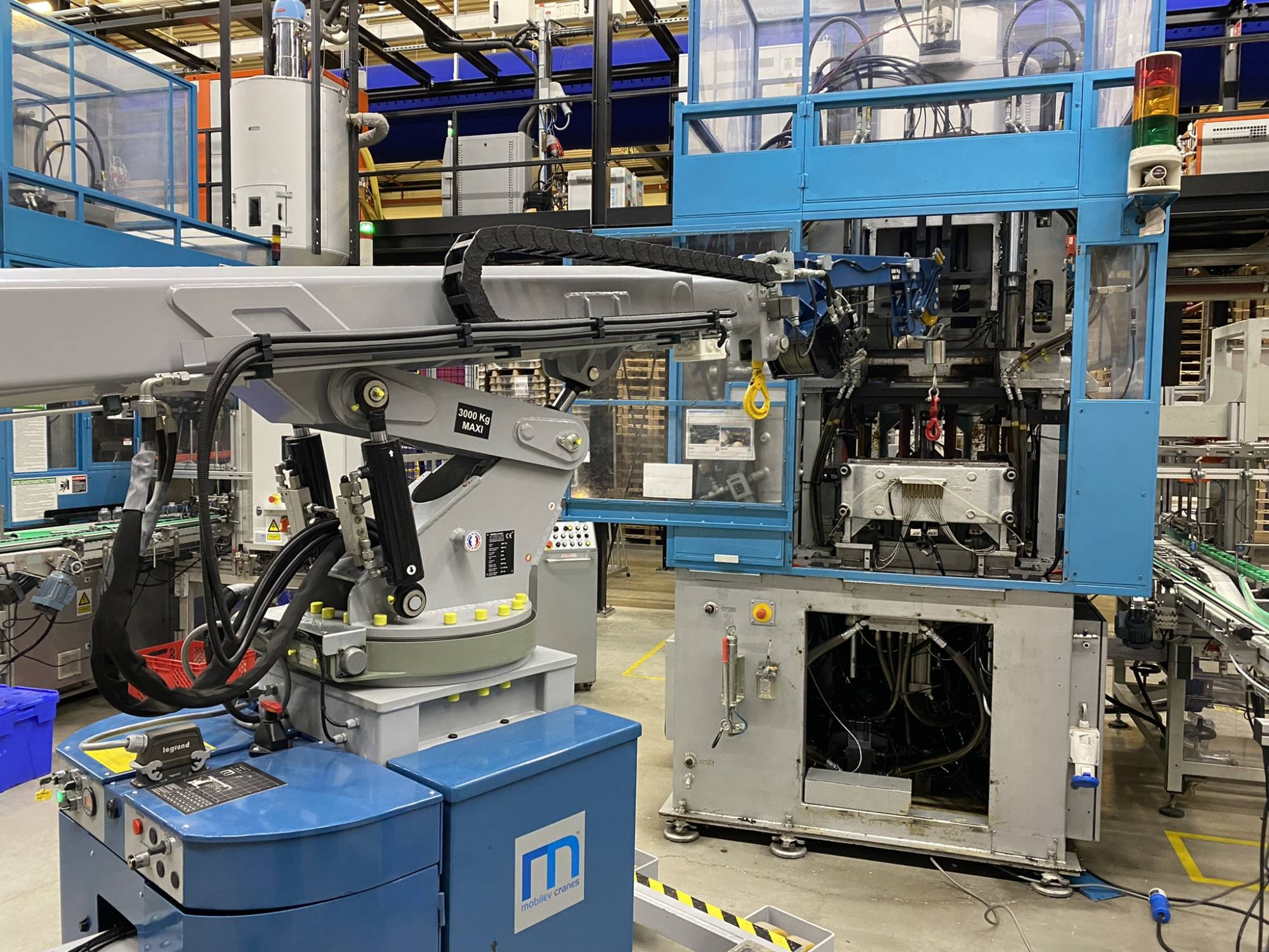 kran für spritzgussmaschinen